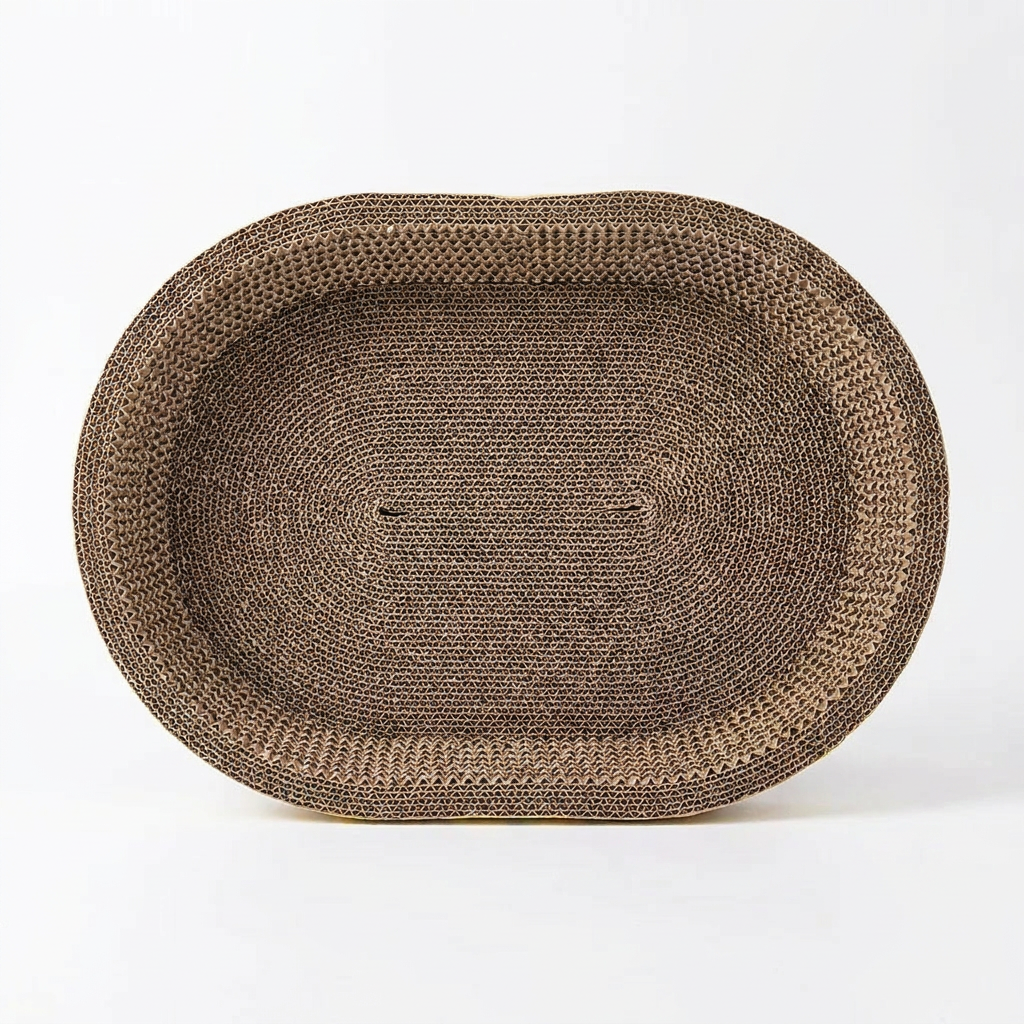 Griffoir pour chat Griffik - vue de face, griffoir plat ovale en carton ondulé